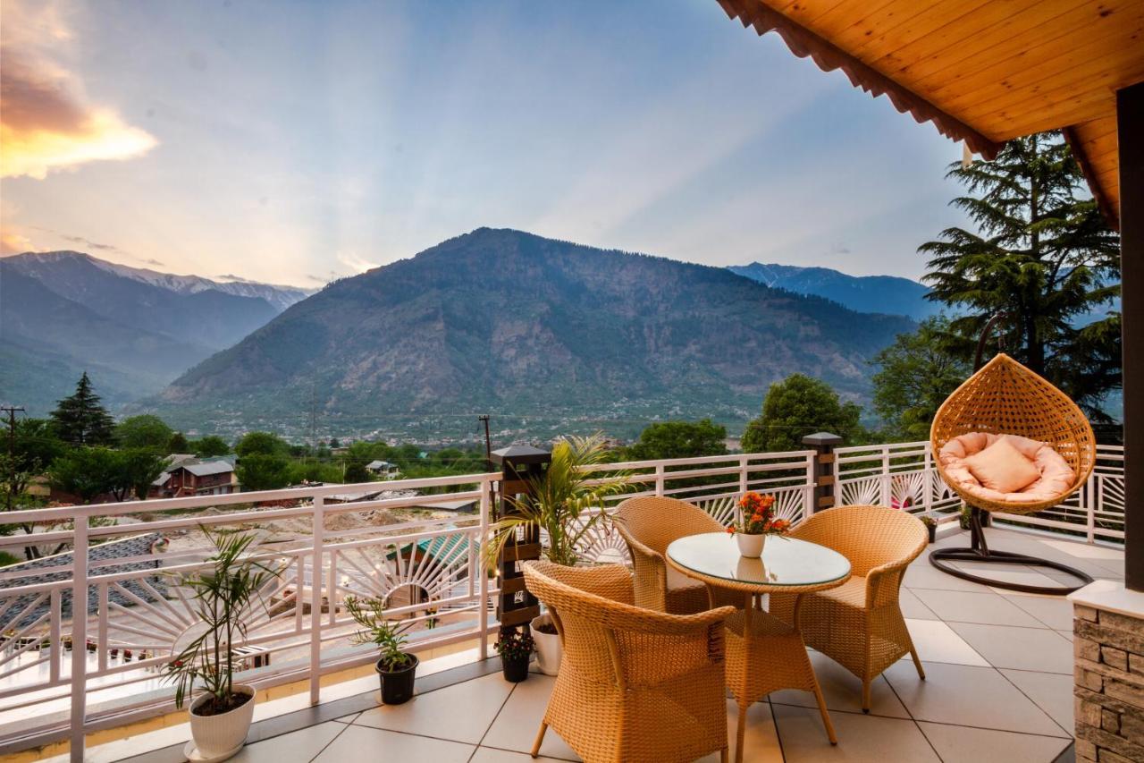 Anand Vardhan Resorts Manāli Exteriör bild