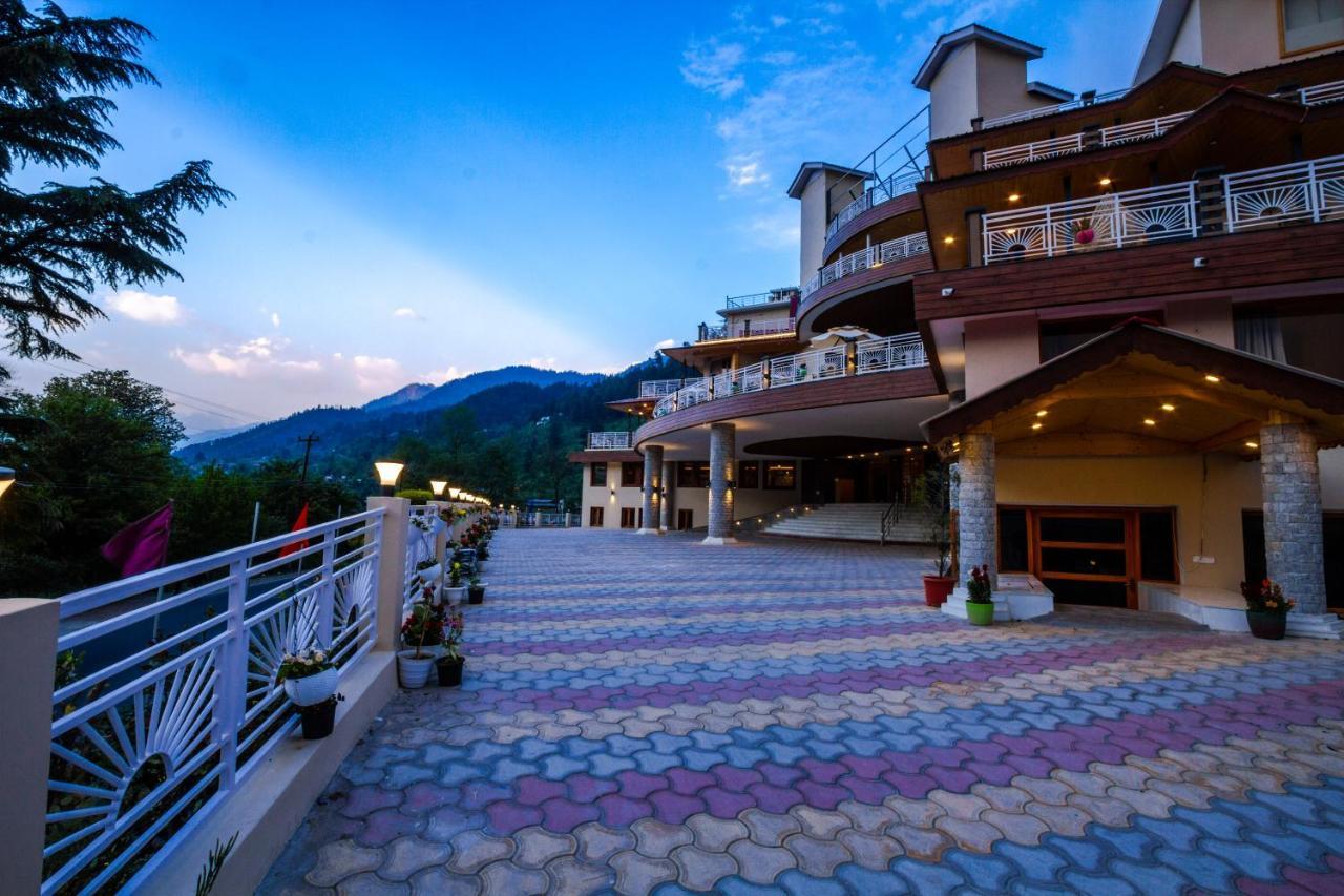 Anand Vardhan Resorts Manāli Exteriör bild
