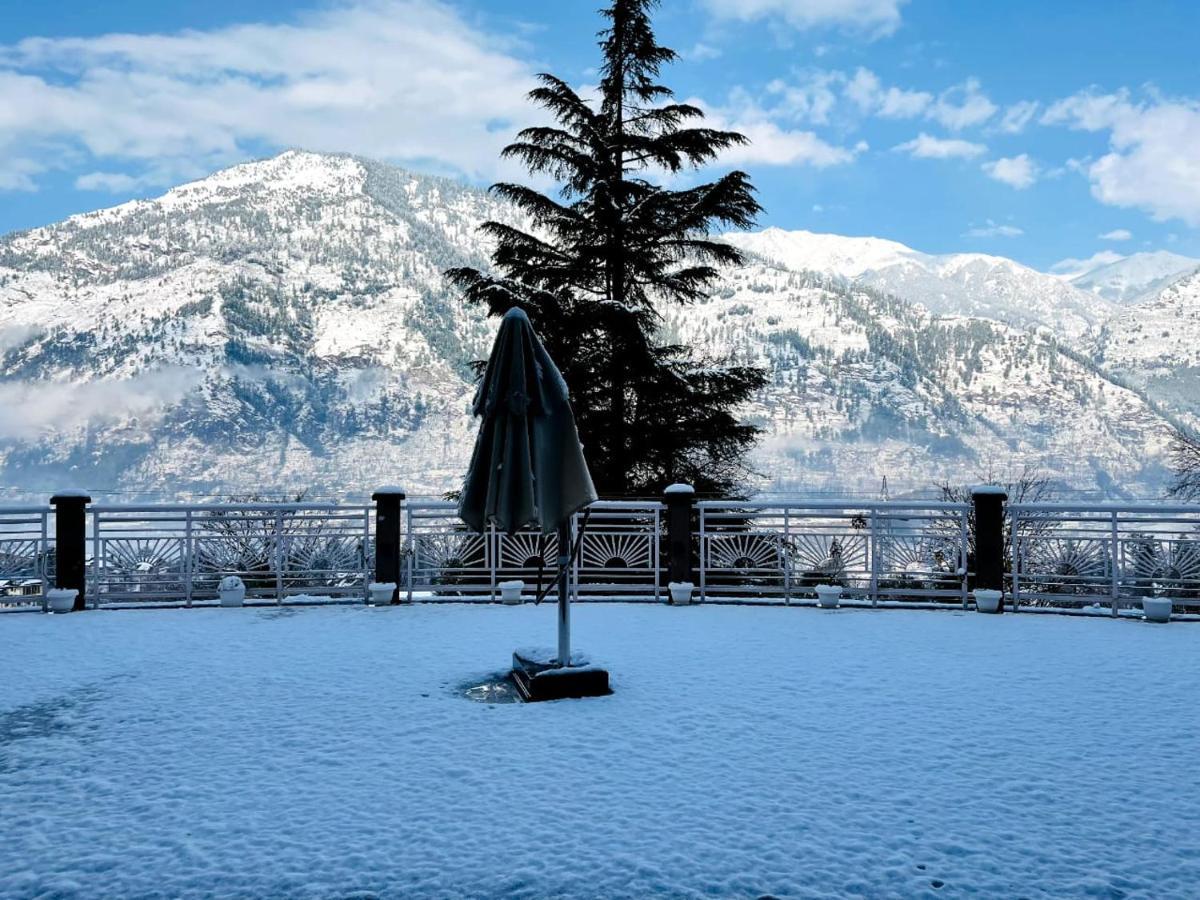 Anand Vardhan Resorts Manāli Exteriör bild
